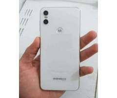 Moto one - 4