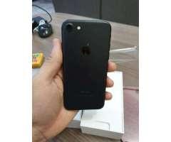 Apple iPhone 7 32GB Black sem detalhes completo com Garantia 90 dias - 4