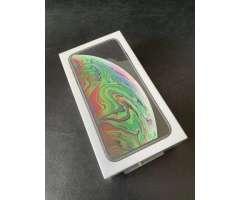 IPhone XS Max 64 gigas novo lacrado 1 ano de garantia Apple divido no cartÃ£o atÃ© 12x