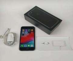 Iphone 7 32GB Preto! Semi novo