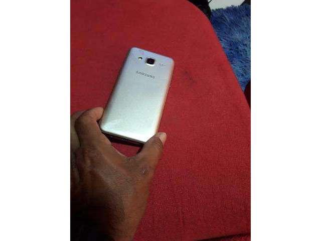 Vendo este lindo do aparelho Samsung Galaxy J5 normal 16GB
