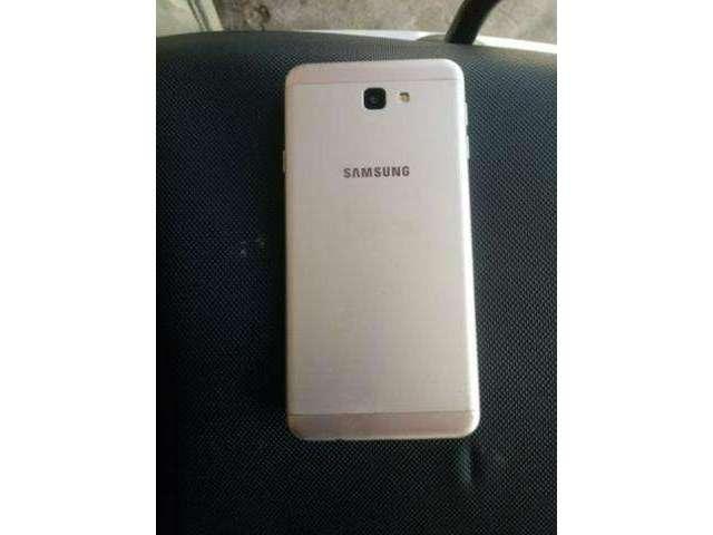 J7 Prime dourado