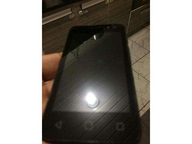 Celular Alcatel.