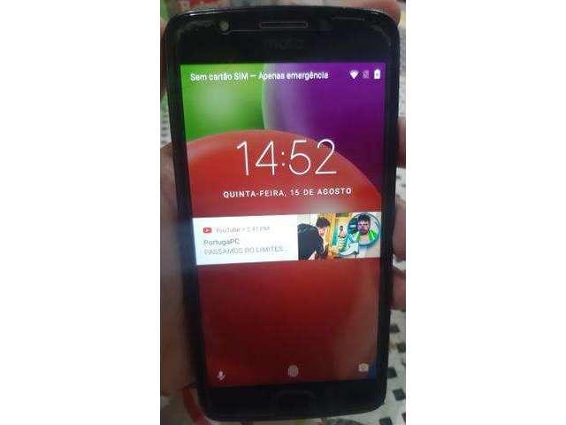 Celular Moto E4