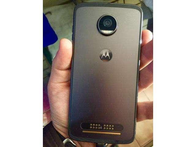 Moto Z2 play