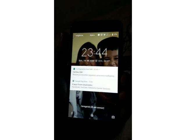 Troco moto e4 16 g por moto g4 plus