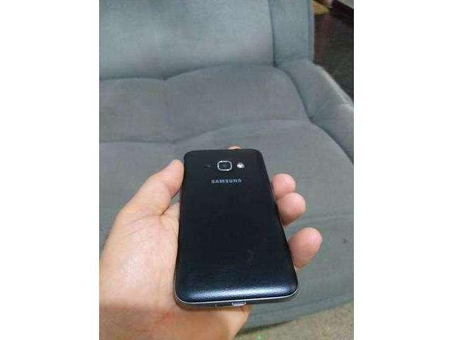 Samsung j1 muito conservado