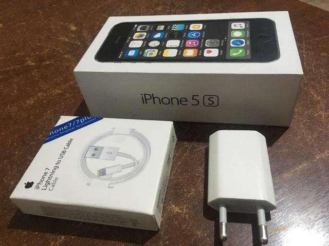 IPhone semi novo / bateria dura quase o dia todo