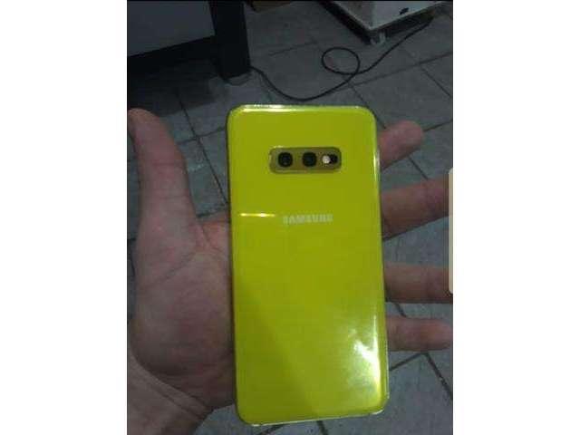 Samsung Galaxy s10e 128gb semi novo