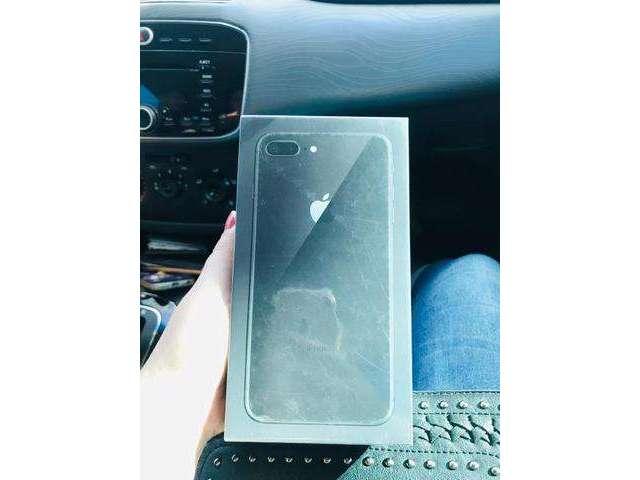 IPhone 8 Plus 64 gb LACRADO