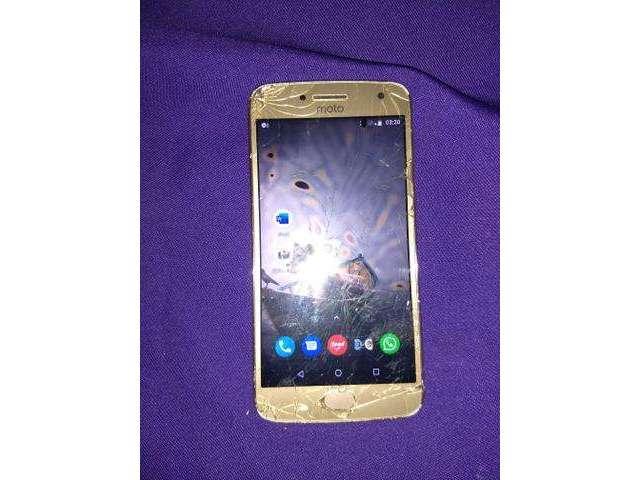 Moto G5 plus