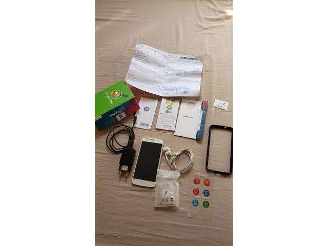 Moto g5s 14 meses de uso sem detalhes
