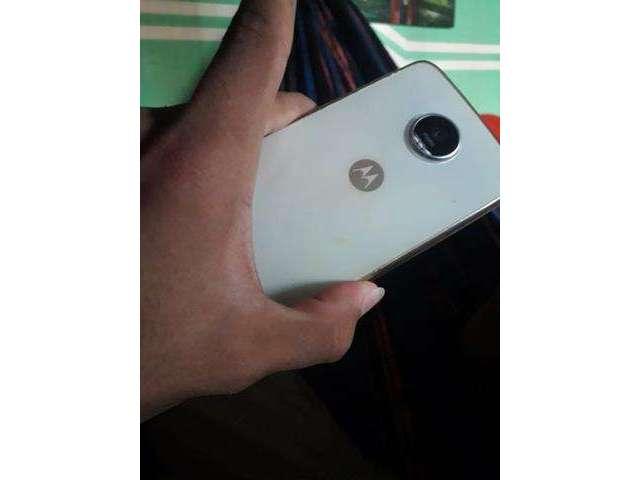 Moto z play