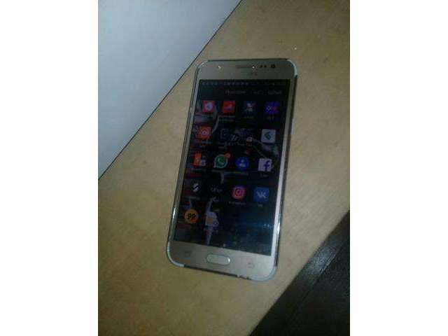 Samsung J5