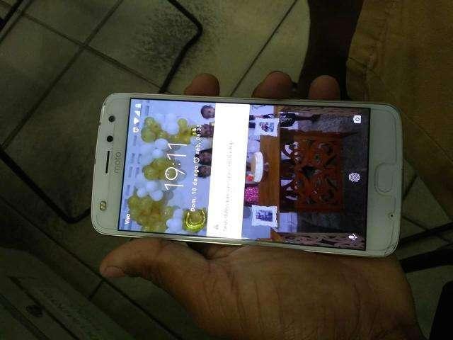 Motorola z2 play dourado 64gb(sou de linhares)