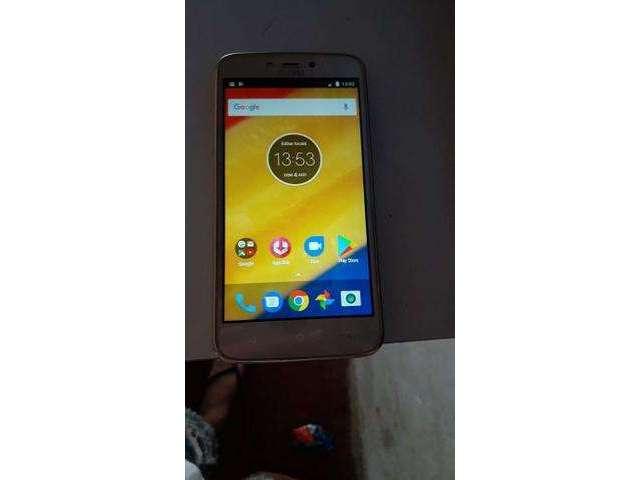 Moto c plus 16gb semi novo