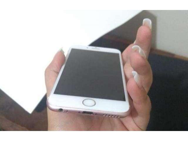 Vendo iPhone 6s ou troco em outro mais volta em dinheiro