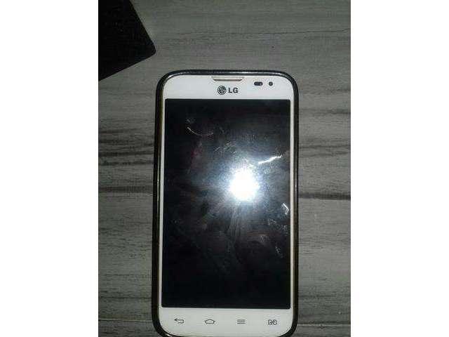 Vendo celular LG semi novo
