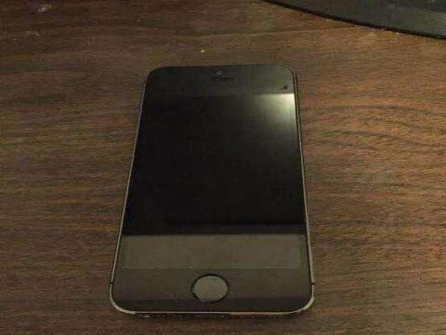 IPhone 5s black