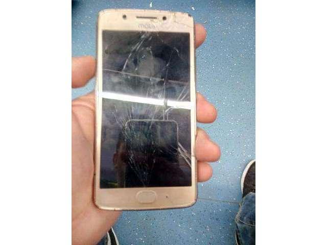 Moto g4