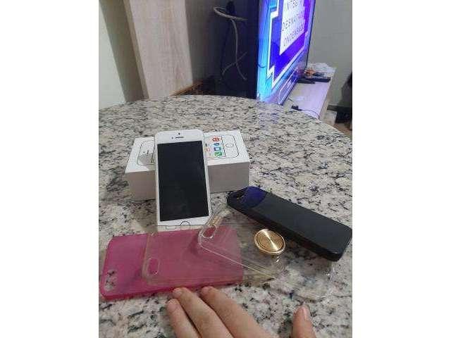 IPhone 5 s funcionando tudo caixa original