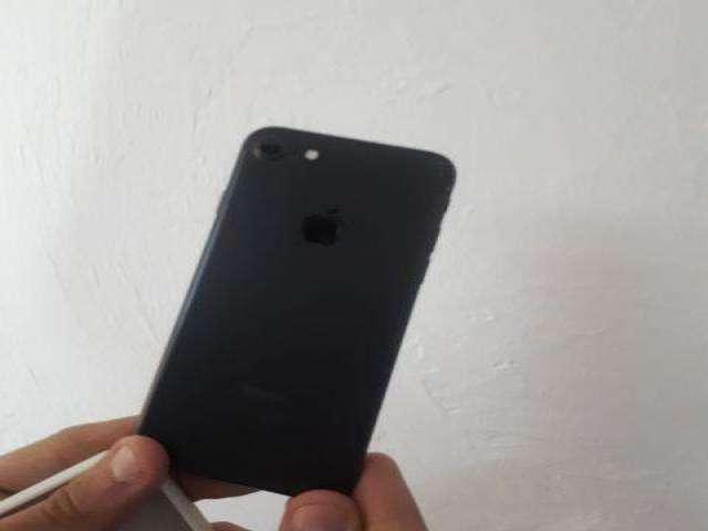 Vendo iPhone 7 700 R$