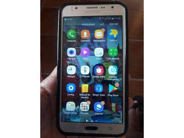 Vendo um celular j7 normal 16gb