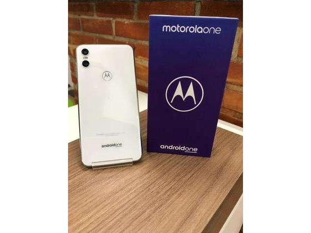 Motorola one branco lindo aparelho com garantia!!!!
