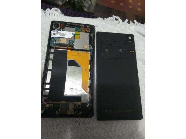 Celular xperia z3 retorada de peÃ§as