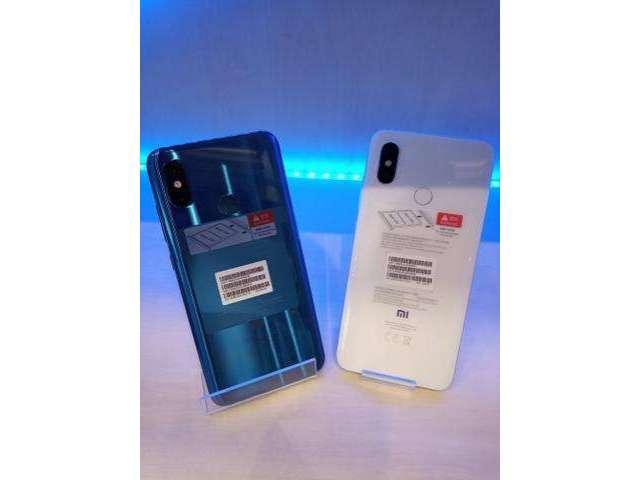 Xiaomi mi 8 64gb novo com 1 ano de garantia e brinde fone e pelÃ­cula de vidro