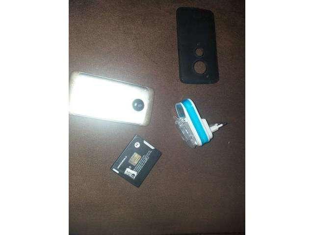 Urgente troco ou vendo moto g5