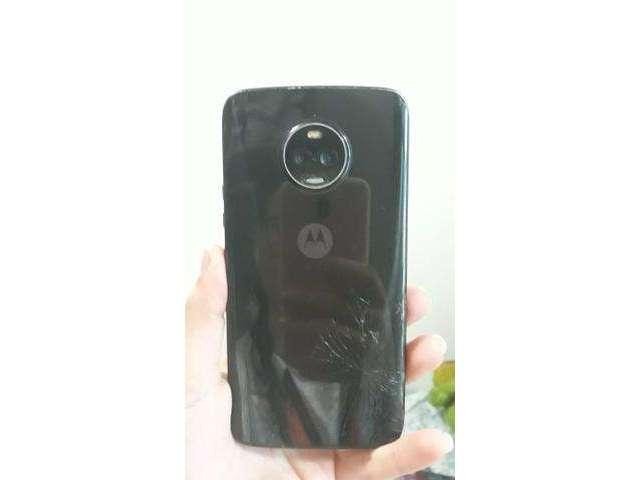 Moto X4