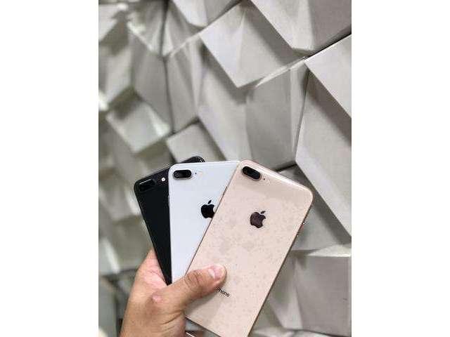 Iphone 8 plus 64gb de vitrine