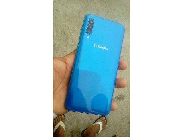Samsung A50 64 gigas 4ram leve trinco