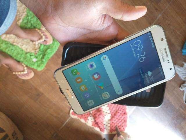 J7 normal dourado novinho 16gb 4g dois chips na capinha
