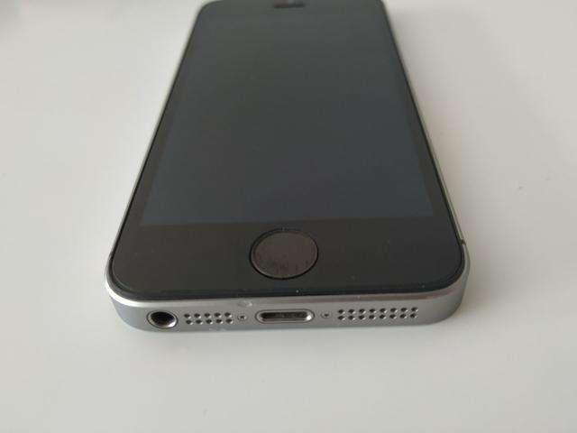 IPhone SE 32