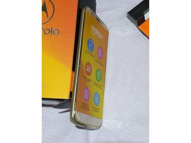 Moto e 5 Play