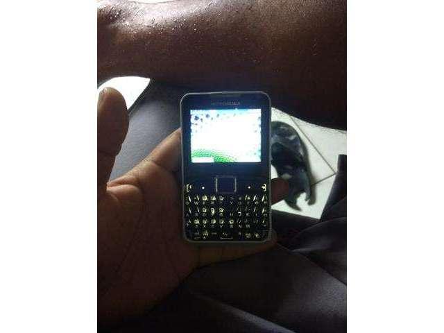 Cel Motorola com wif foncionando perfeito vender rapido