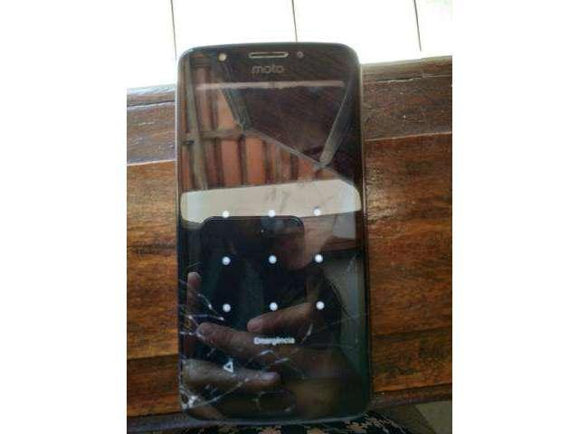 Moto e 4