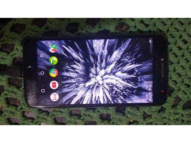 Moto e4 plus