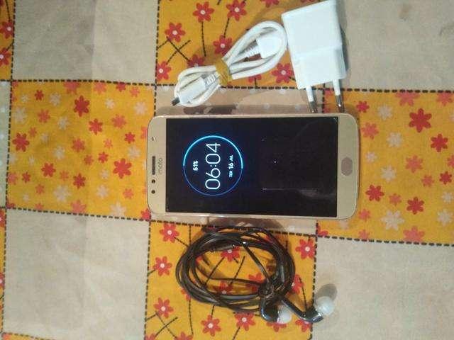 Motorola Gold 32 gigas leitor biomÃ©trico