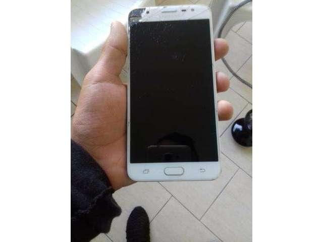 J7 Prime trincado 32gb 3ram vendo ou troco