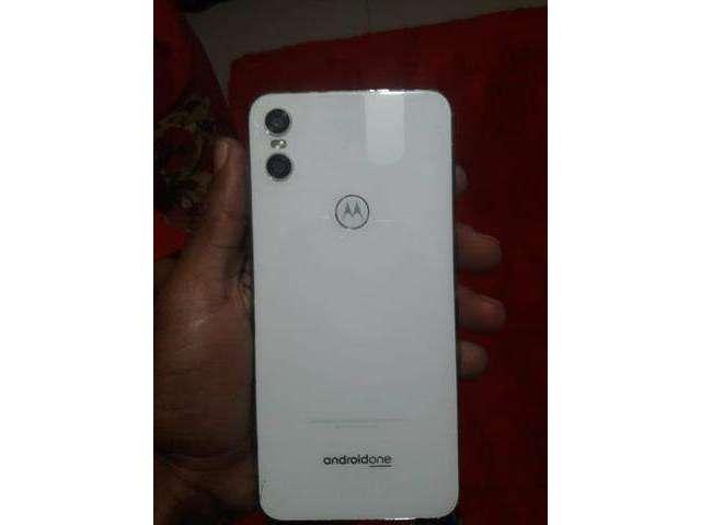 Moto one