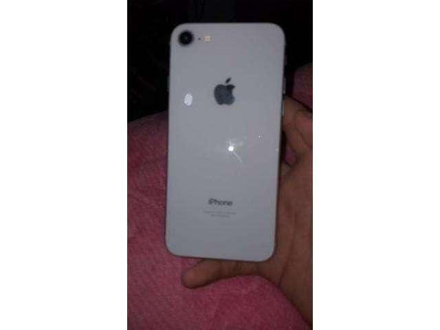 IPhone 8 2000