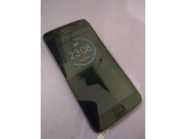 Moto G5 plus