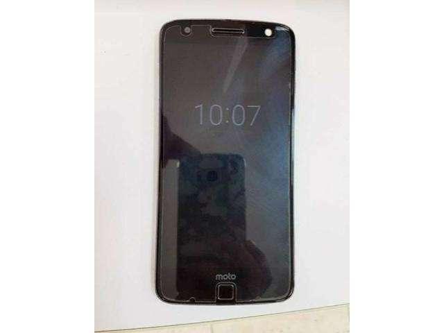 Moto z play leia o anuncio