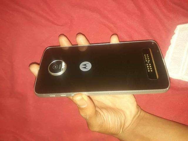 Moto z play