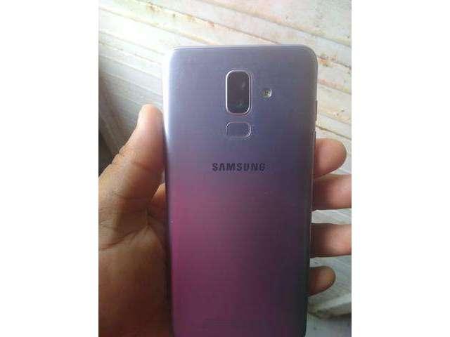 Samsung j8