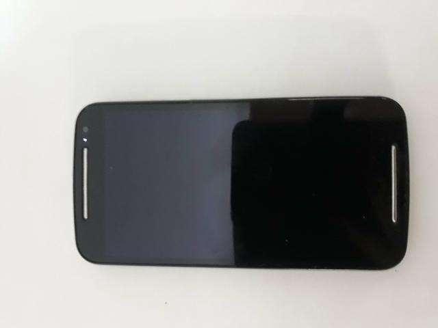 Vendo moto g2 novo
