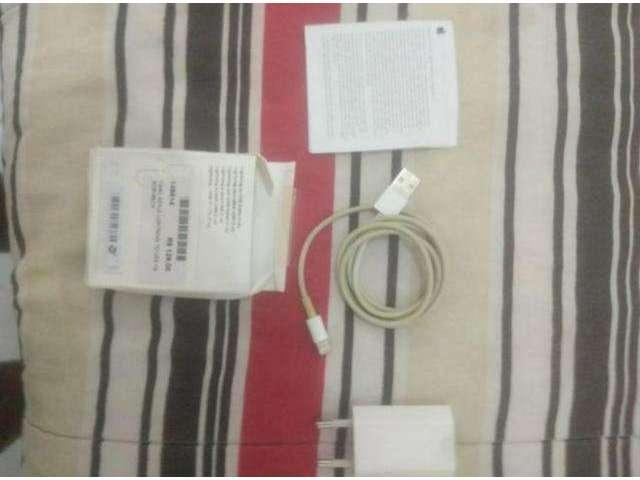 Carregador original de iphone